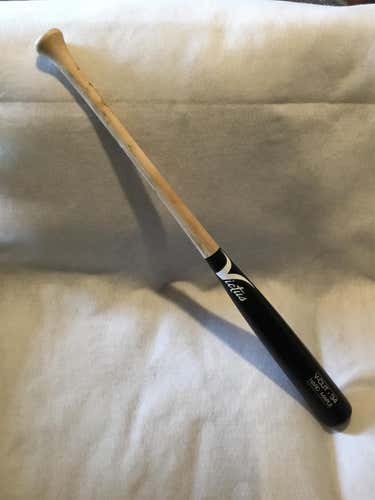 VICTUS V-Cut Hard Maple Wood Baseball Bat 34” Excellent!