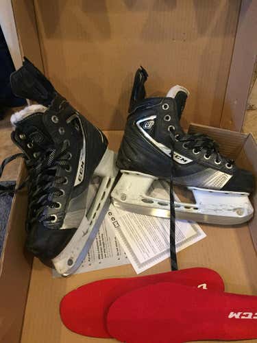 CCM U+ 10 Hockey Skates Junior Size 3
