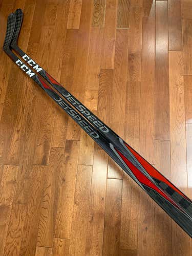 NEW (2 pack) CCM JetSpeed FT2 Hockey Stick RH 80 Flex P28 Senior Pro Stock