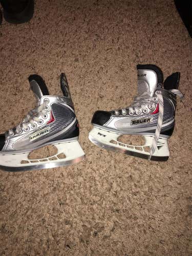 Vapor X20 Hockey Skates Youth  Size 12.5
