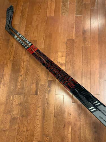 NEW (2 Pack) Bauer Vapor ADV Hockey Stick RH 77 Flex P28 Senior Pro Stock