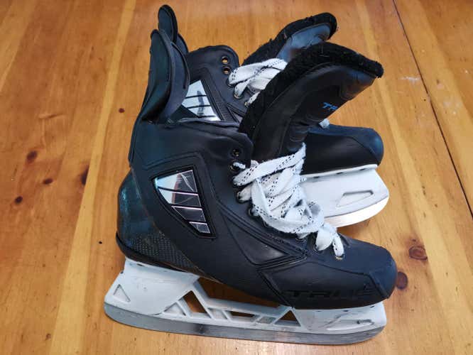 True Pro Custom Hockey Skates Senior - size 9 D