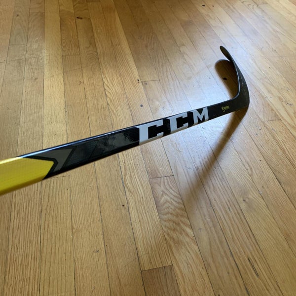 Super Tacks AS1 Hockey Stick Righty Toe Senior Pro Stock