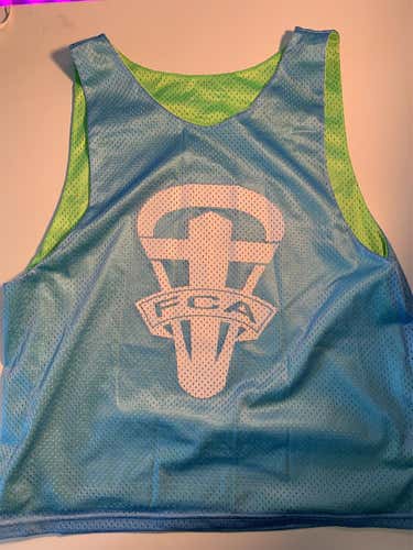 FCA Lacrosse Pinnie