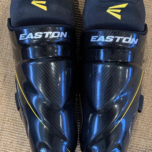 New Stealth RS Shin Pads Senior