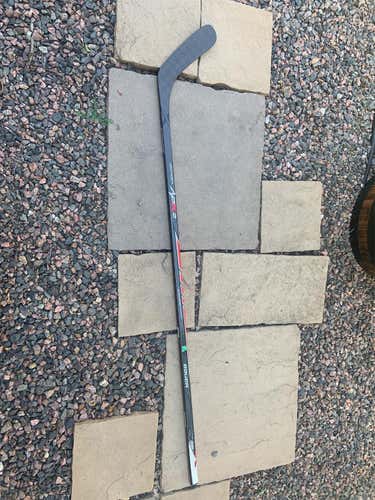 New Vapor APX2 Hockey Stick Righty Mid Senior Pro Stock