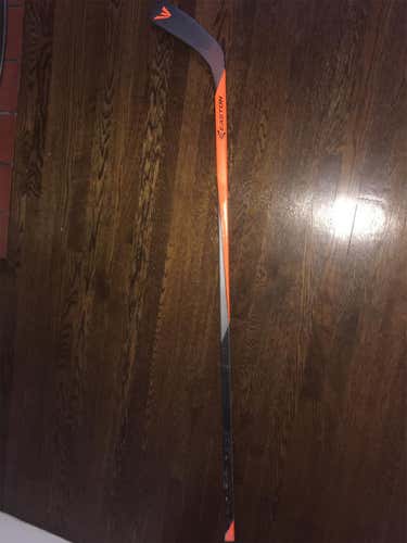 Easton V9E Senior Right E7 Iginla Curve 100 Flex Used
