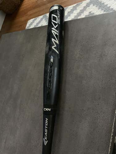 2017 Easton Mako Beast Bat