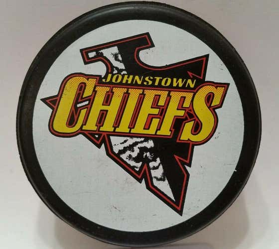 1998-99 JOHNSTOWN CHIEFS ARROWHEAD LOGO 10th Anniversary Back Hockey ECHL PUCK