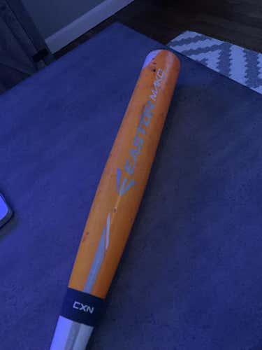 Easton Mako Bat