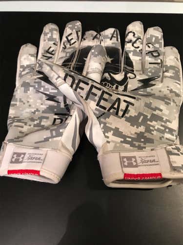 F5 Gloves