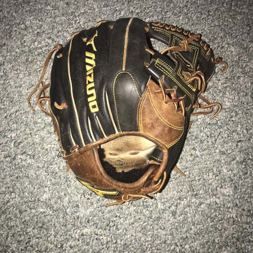 Classic Pro Soft Baseball Glove