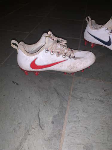 Nike  Adult