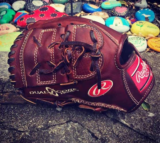 Rawlings Baseball Glove