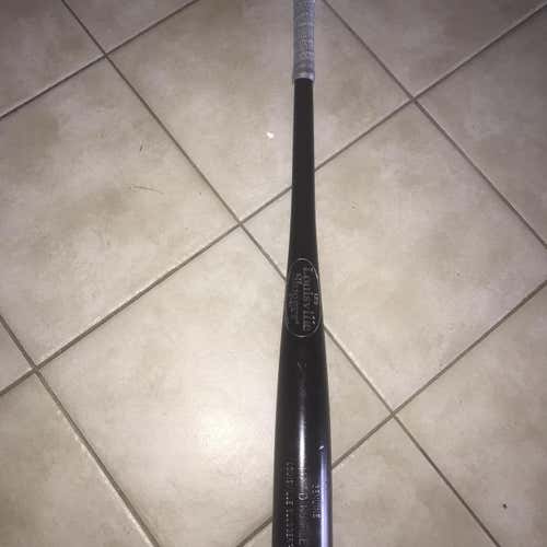 Louisville Slugger Genuine Maple Bat. Brand New Louisville Slugger Grip