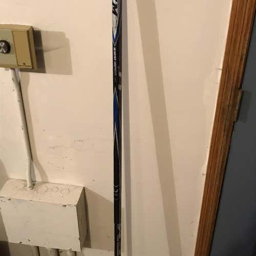 U+ CL Hockey Stick Righty Mid Senior