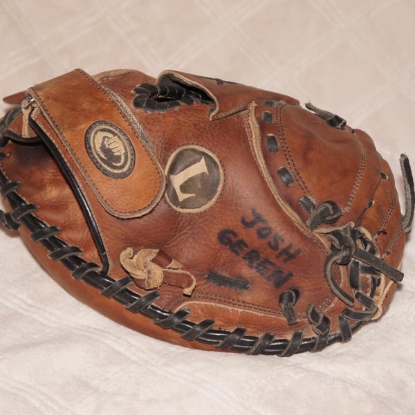Louisville Slugger Catchers Mitt Open To Offers