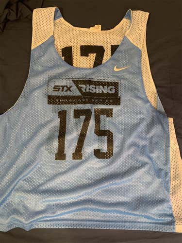 Stx showcase pinnie