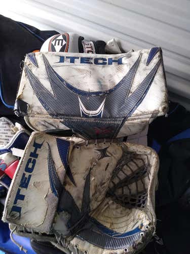 Itech Goalie Glove & Blocker Regular Senior