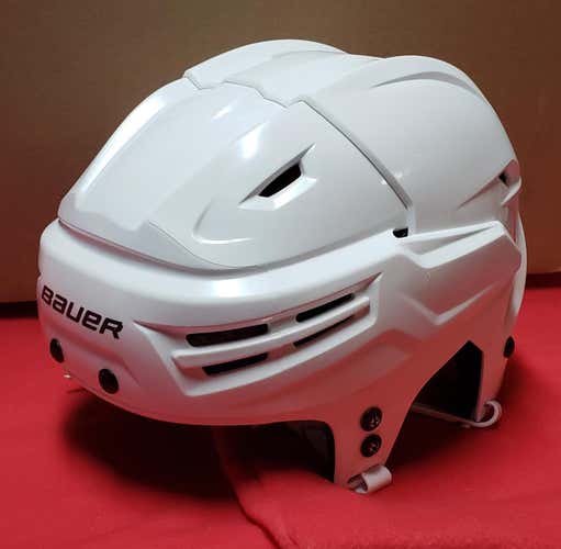 Used White Bauer IMS 9.0 Helmet - Size Medium