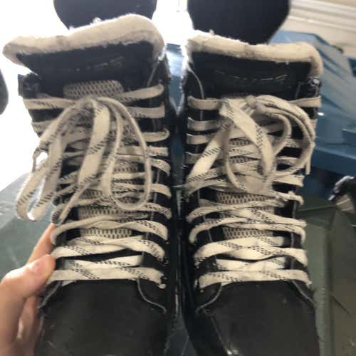 Bauer Hockey Skates Size 8.5