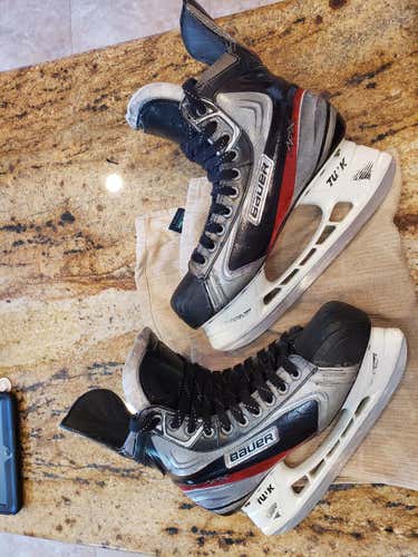 Bauer Vapor APX Hockey Skates Senior Size 8.5, NICE