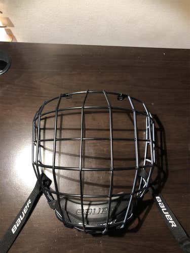 New Profile II Facemask  Senior