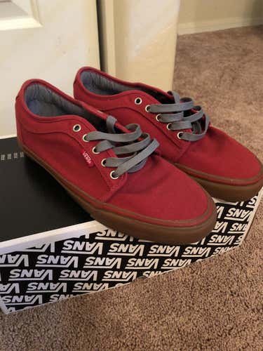 Vans Chukka lows
