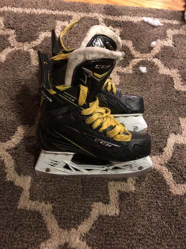 Tacks 4092 Hockey Skates Junior  Size 6