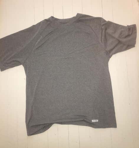EUC Reebok Speedwick short sleeve Shirt Gray Large