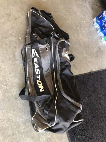 Rolling Easton Baseball Bag