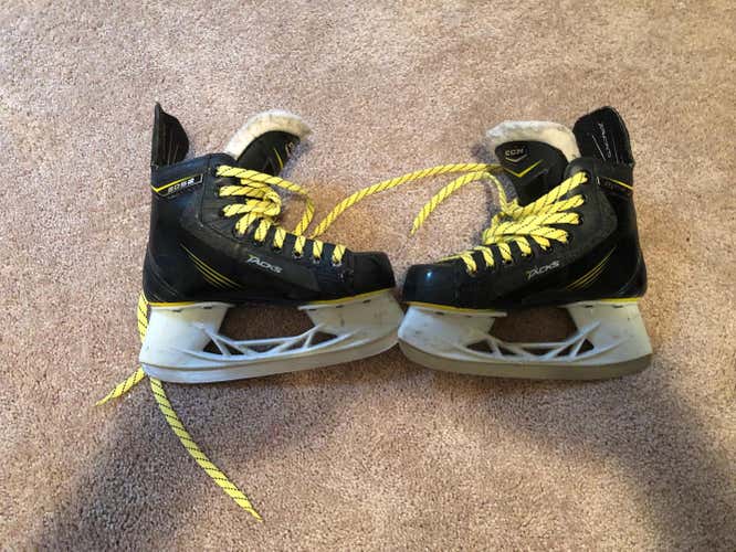 CCM Tacks 3052 Hockey Skates Junior Size 3