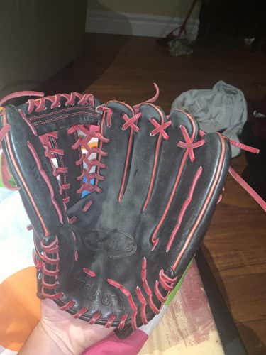 Wilson A2000 Baseball Glove