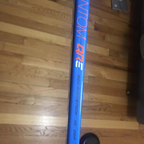 New Fantom QRE Hockey Stick Righty Mid Senior