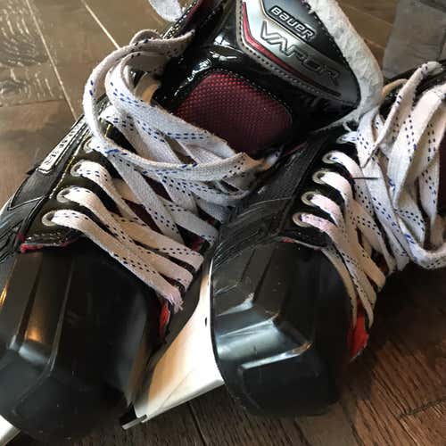 vapor x900 Hockey Goalie Skates Senior Pro Stock Size 8.5
