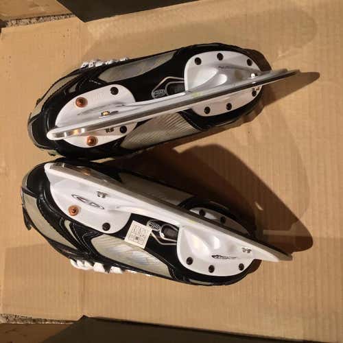 New Stealth S7 Hockey Skates Junior  Size 2.5