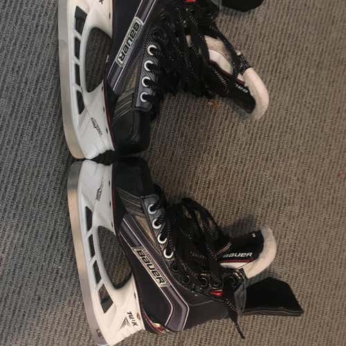 Vapor X700 Hockey Skates Junior  Size 2