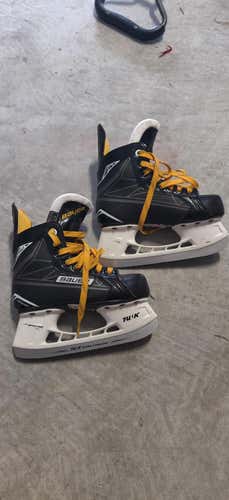 Bauer Supreme 150 Hockey Skates Junior Size 1