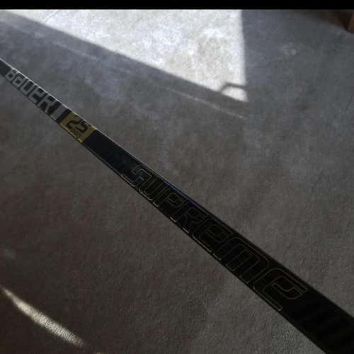 Supreme 2S Pro Hockey Stick Lefty Mid Senior