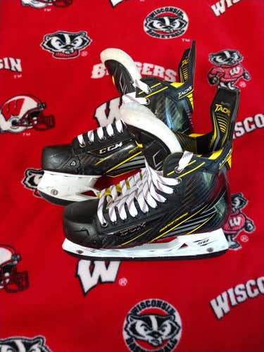 CCM Super Tacks Size 6.5ee with superfeet