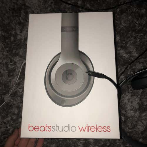 Beats Studio Wireless 2s