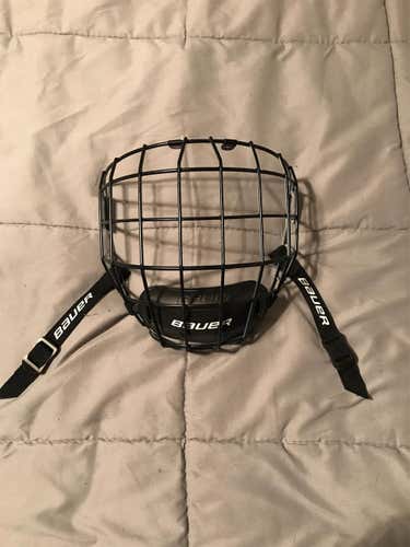 Bauer Profile II Facemask Adult Medium Black/White