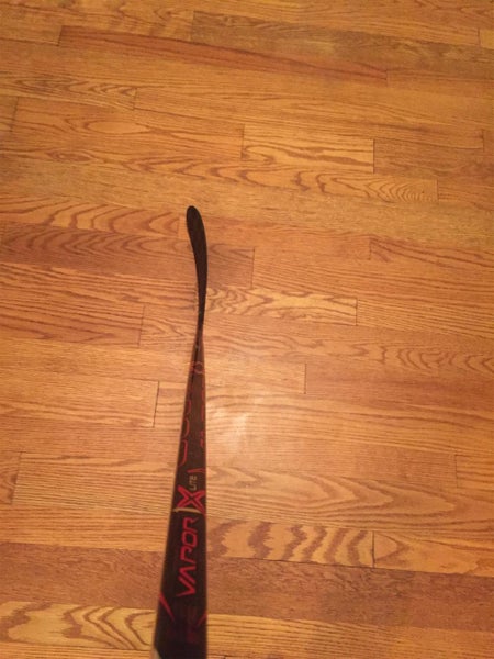 New Vapor 1X Lite Hockey Right Handed Pro Stock