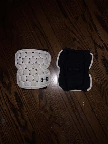 Under Armour Arm Pads