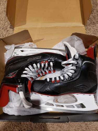New Bauer Vapor X500 Hockey Skates Senior Size 10D