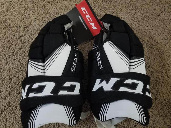 New with tags CCM 3092 Gloves Junior size 12" Black