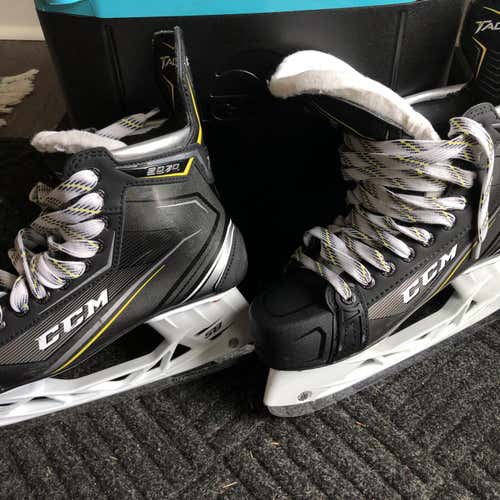 Tacks 9070 Hockey Skates Senior Size 9