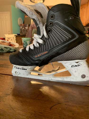 Easton Mako M8 Hockey Skates Junior Size 4