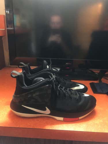 Nike Lebron James Zoom Solider Size 13 Men’s Used Shoes (lightly Worn)
