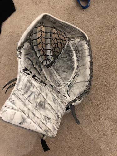 CCM Extreme Flex III Goalie Glove & Blocker Regular Senior